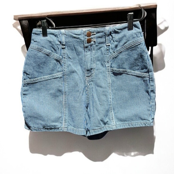 🌻Universal Thread 80s Style High Rise Blue & White Railroad Stripe Shorts 4/27 - Picture 1 of 6